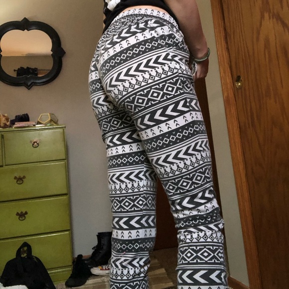 printed joggers - Picture 2 of 3